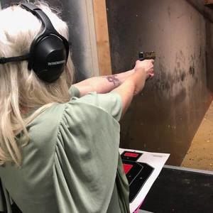 Meet your Posher, Leeann